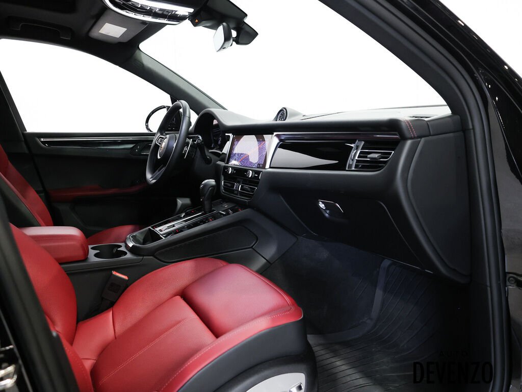 2025 Porsche Macan Black Saint-Eustache - photo #7