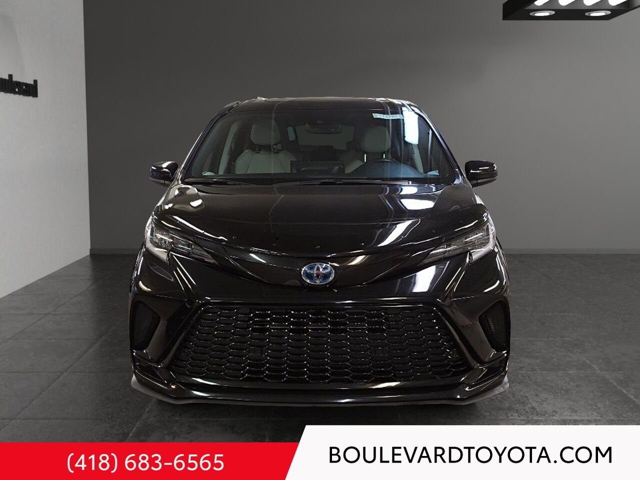 Toyota Sienna 99684A-77 | XSE, 7 places 2025 Noir Québec - photo #1
