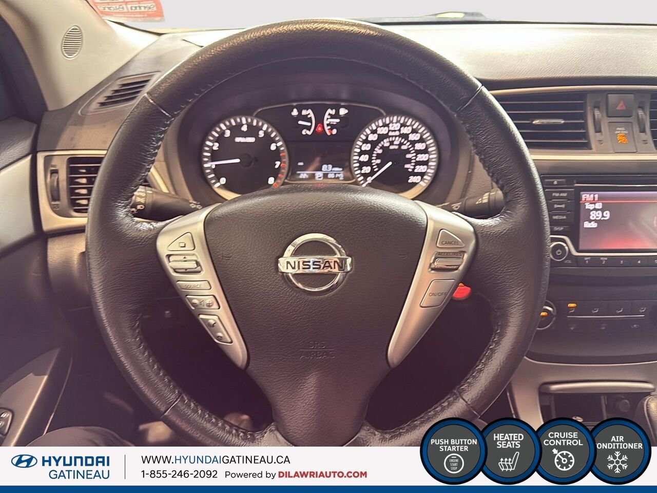 Nissan Sentra Berline 4 portes ** air climatiser ,sieges chauffant ,bas millage *** 2015 Blanc Ottawa & Gatineau - photo #9