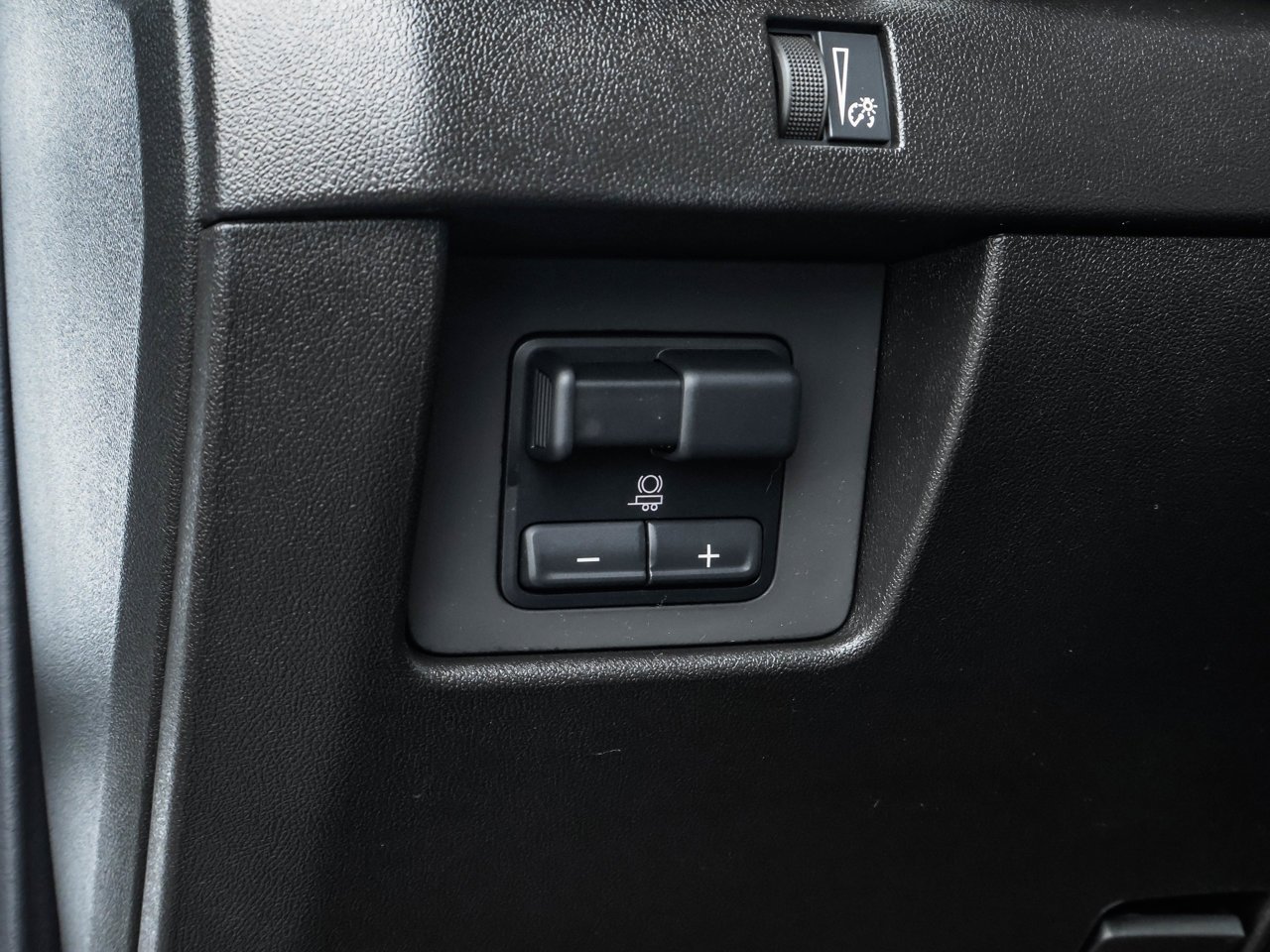 2024 GMC Canyon 4WD Crew Cab Elevation White Sherwood Park - photo #19