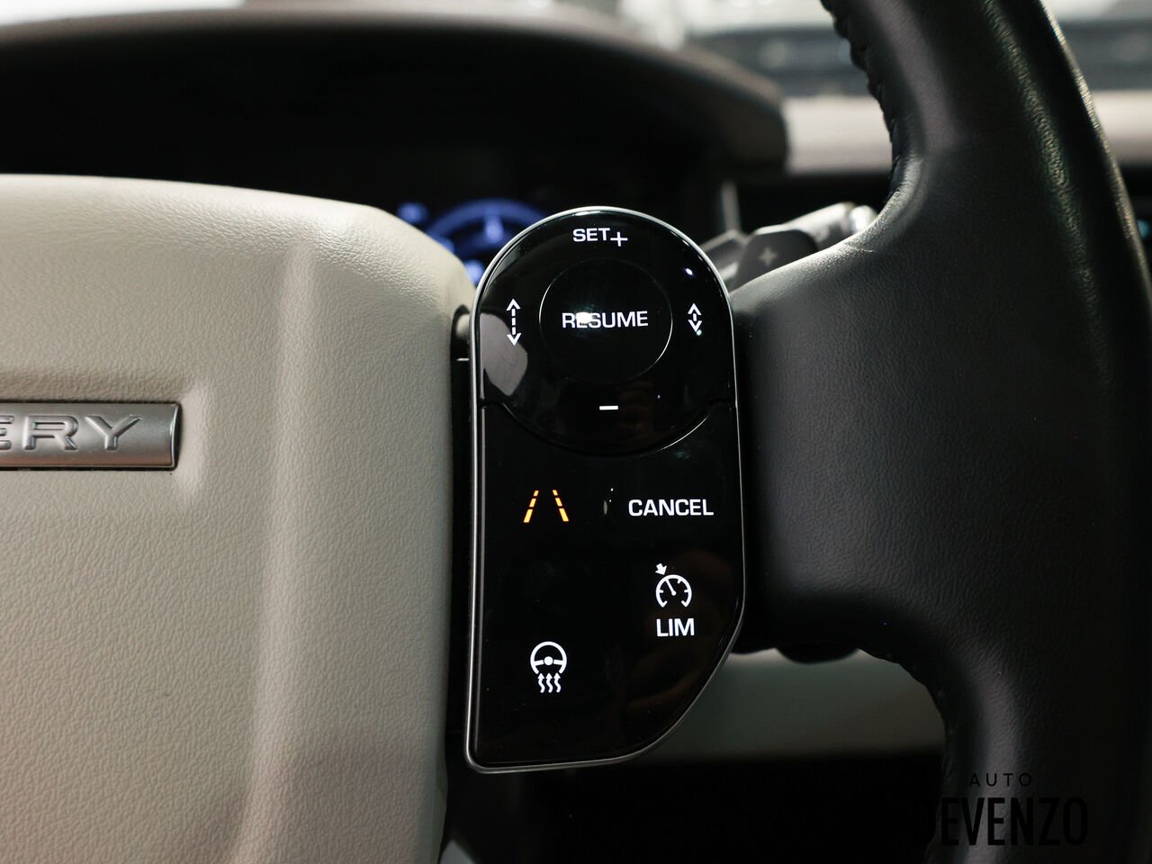 2019 Land Rover Discovery Silver Saint-Eustache - photo #14