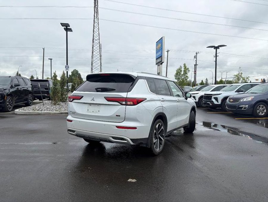 2022 Mitsubishi Outlander 2022 White