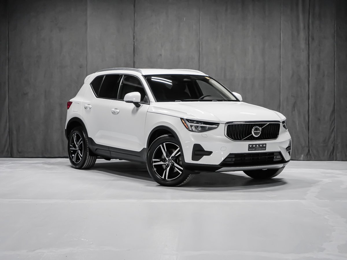Volvo XC40 B5 CORE CONVENIENCE CLIMATE 2023 Blanc Montréal - photo #1
