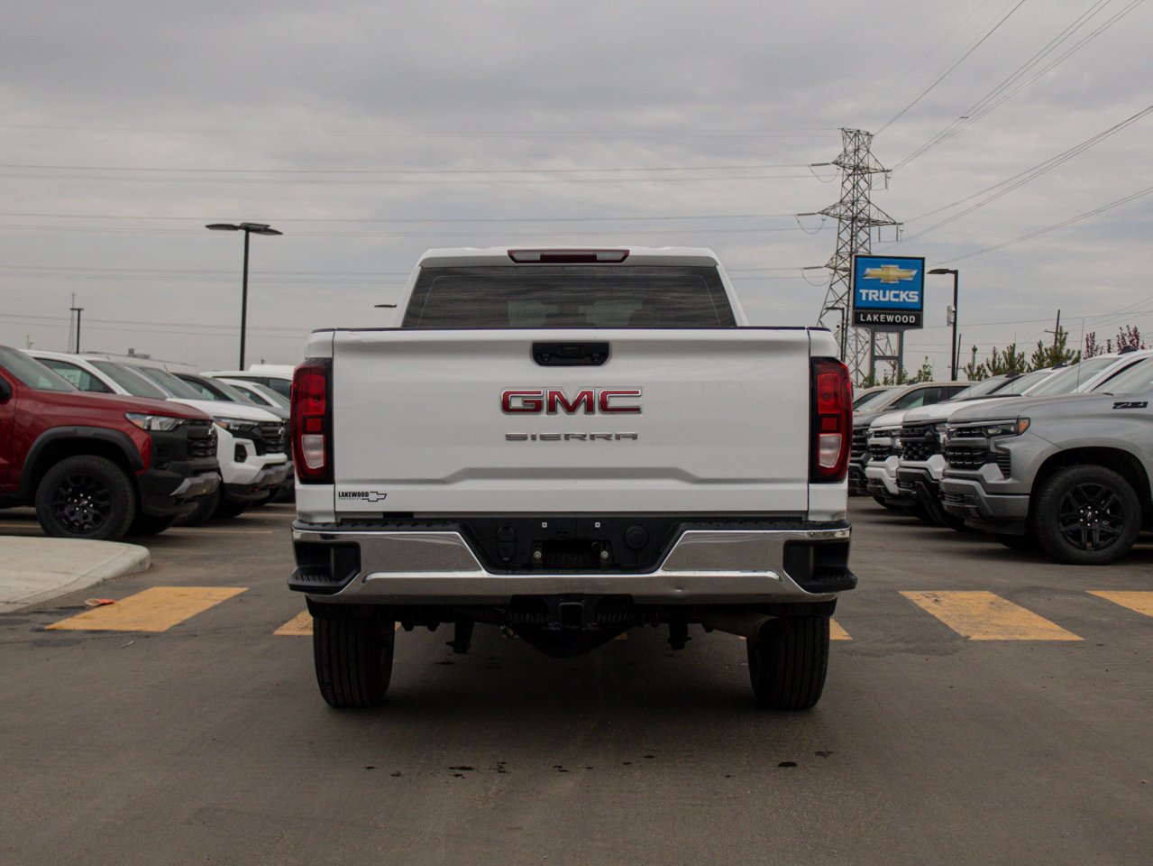 2022 GMC Sierra 2500HD 4WD Crew Cab 159 Pro White Sherwood Park - photo #8