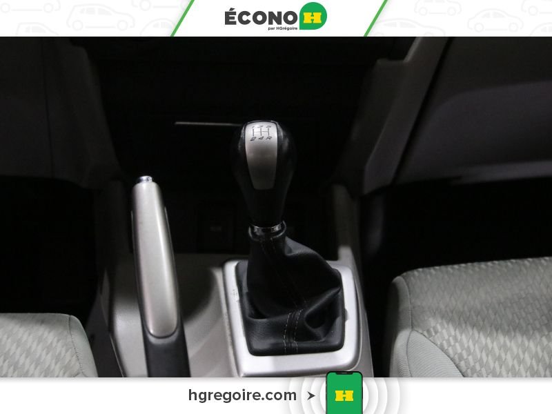 2014 Honda Civic White Blainville - photo #18
