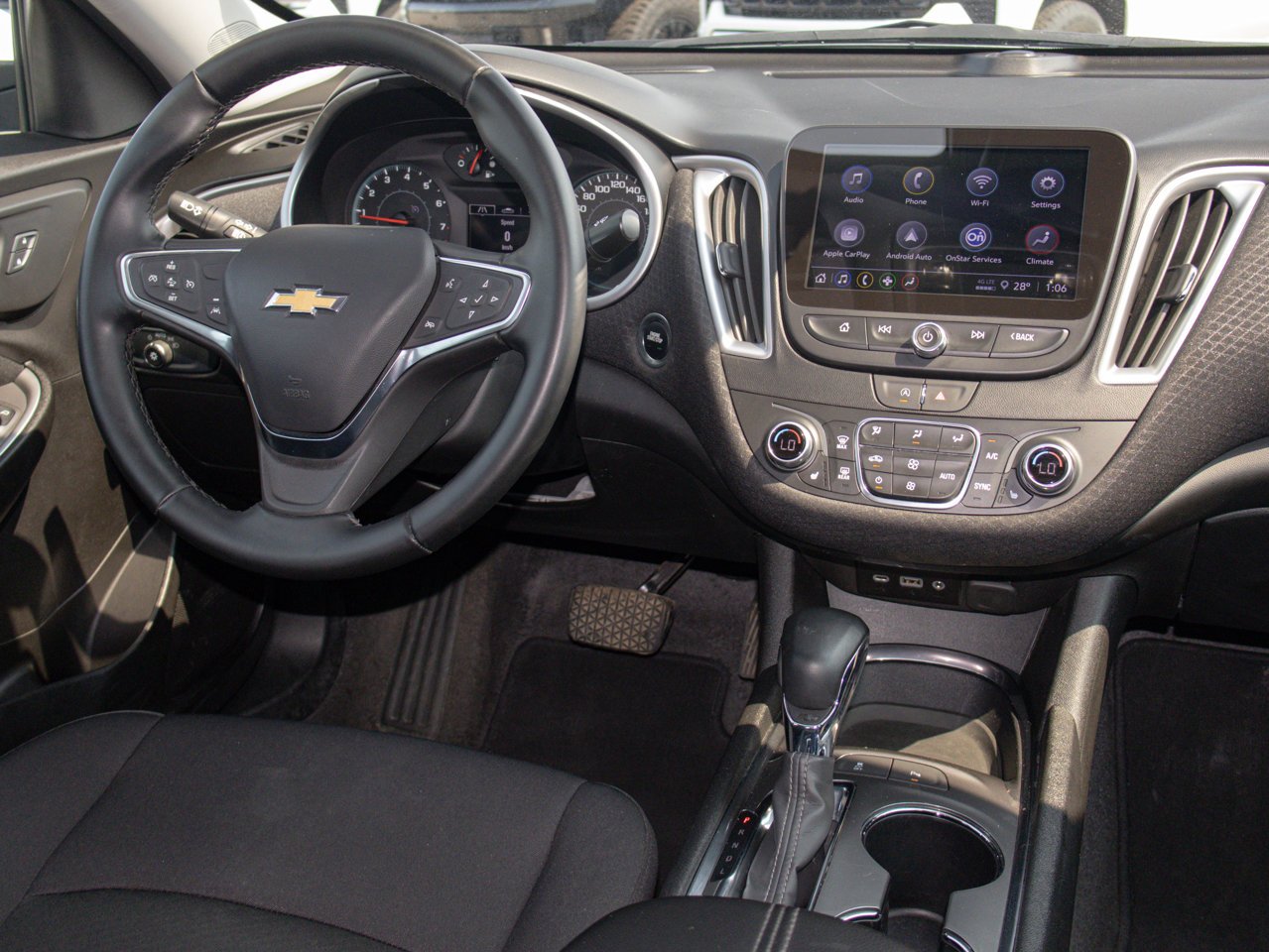 2024 Chevrolet Malibu 4dr Sdn 1LT White Sherwood Park - photo #28