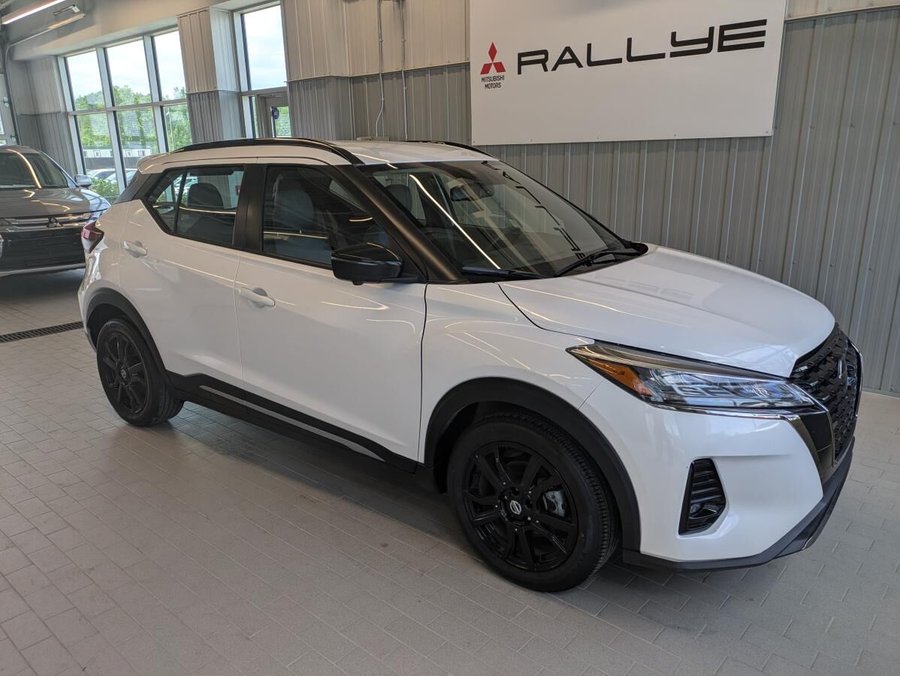 2021 Nissan Kicks SR FWD White