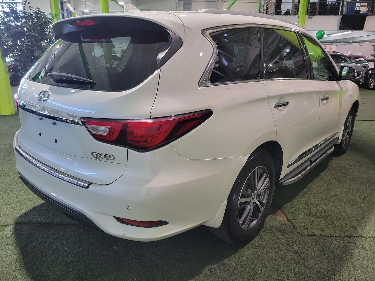 2017 INFINITI QX60 White  - photo #5