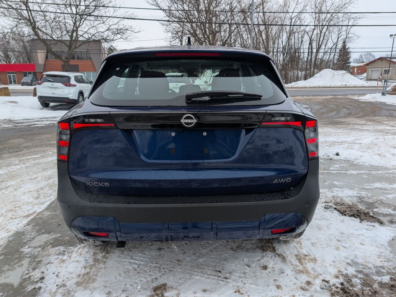 Nissan Kicks KICKS S 2026 Bleu foncé nacré Châteauguay - photo #7