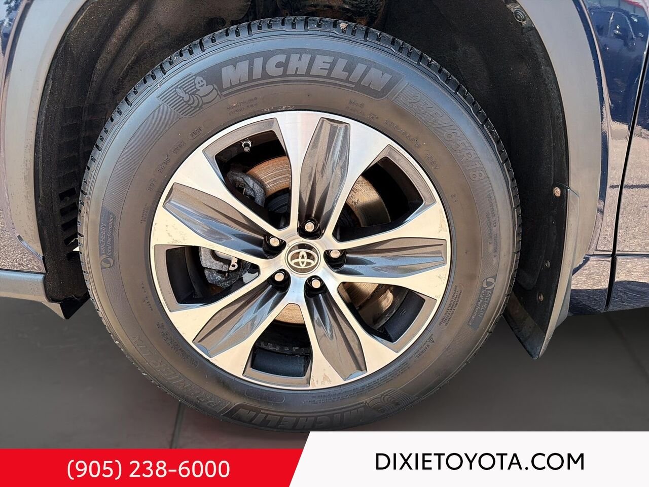 2020 Toyota Highlander XLE AWD / CLEAN CARFAX / HEATED SEATS / MOONROOF / ALLOY WHEELS / Mississauga - photo #6