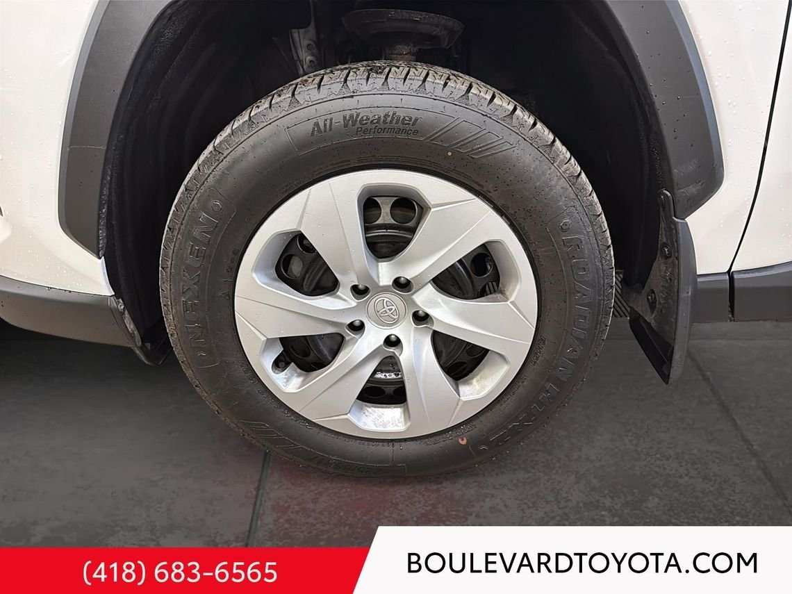 Toyota RAV4 531707-82 | LE, AWD 2024 blanc Québec - photo #19