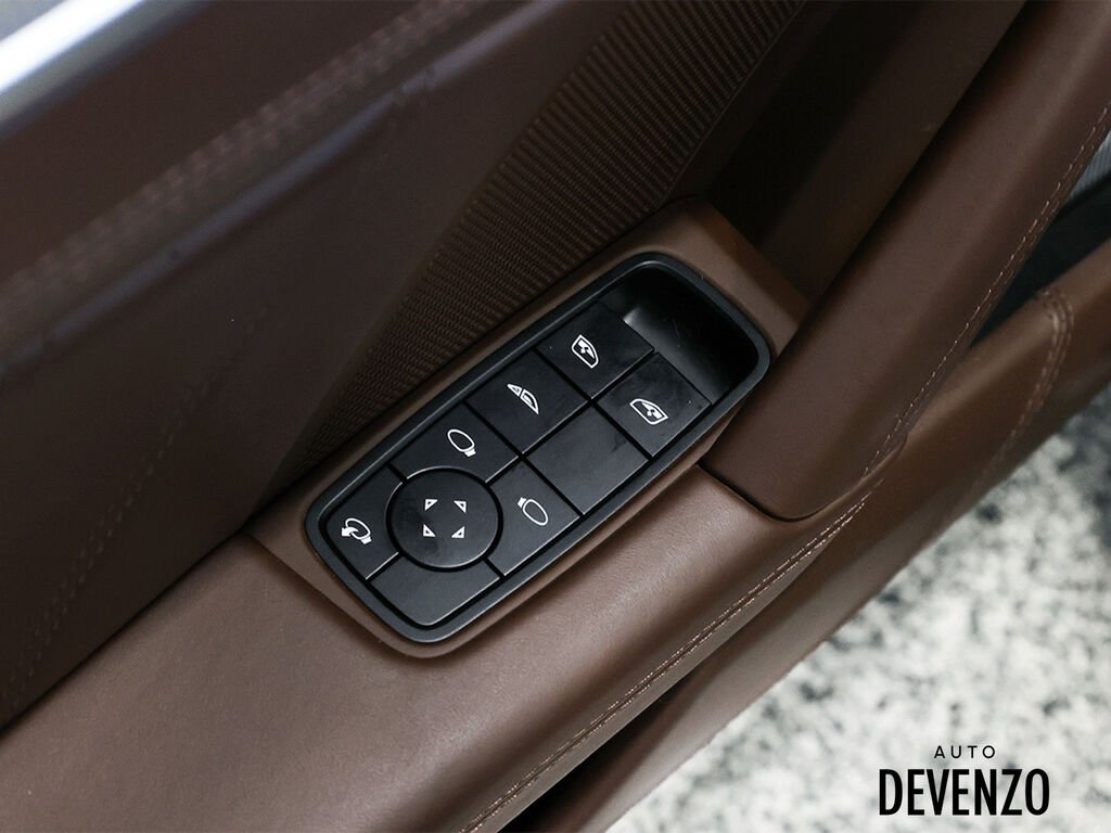 2022 Porsche 911 Green Saint-Eustache - photo #13