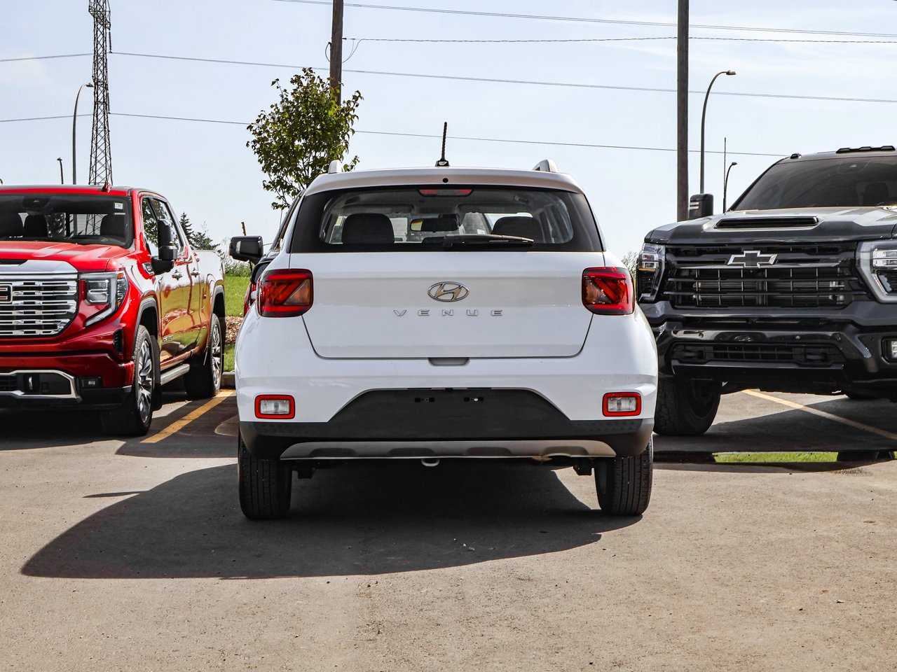 2025 Hyundai Venue Preferred IVT White Sherwood Park - photo #6
