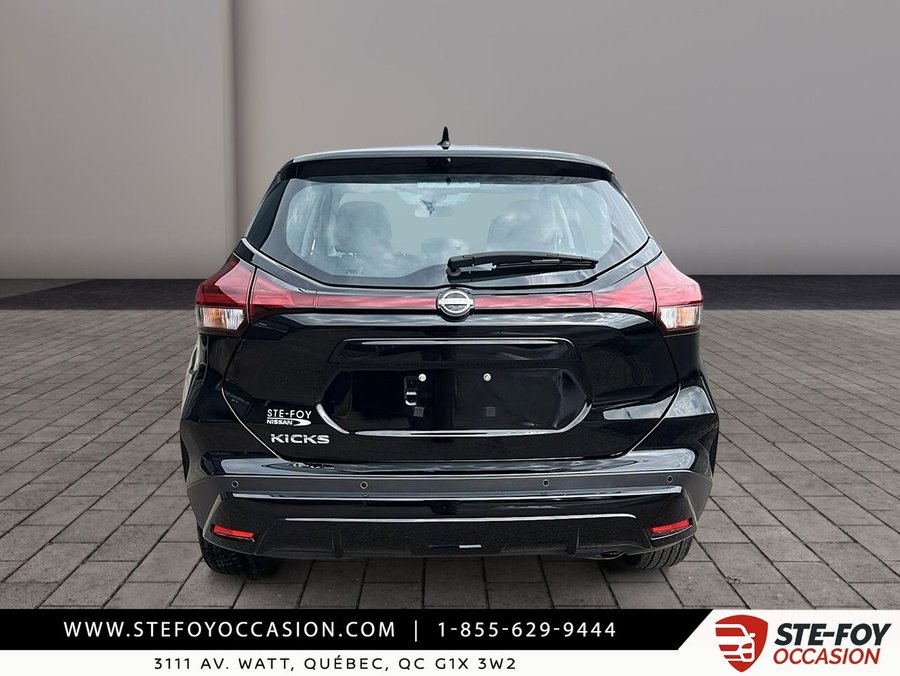 2024 Nissan Kicks S 2024 Black