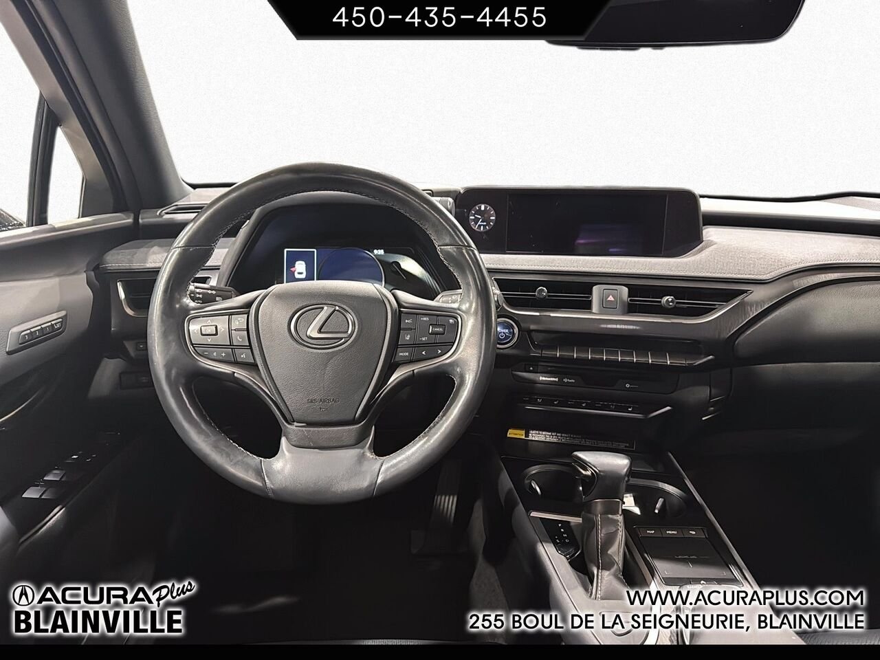 2021 Lexus UX 250h Black Blainville - photo #8