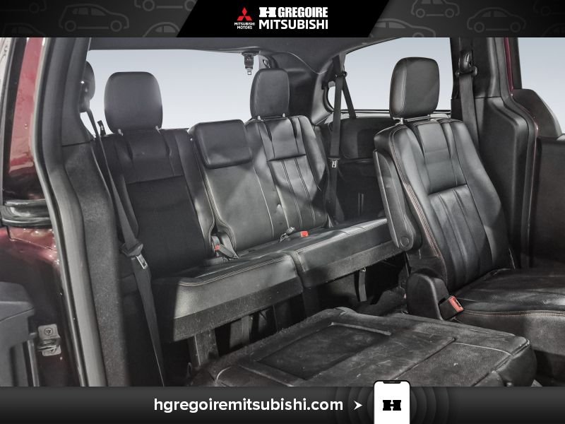 2016 Dodge GR Caravan Red Saint-Eustache - photo #27