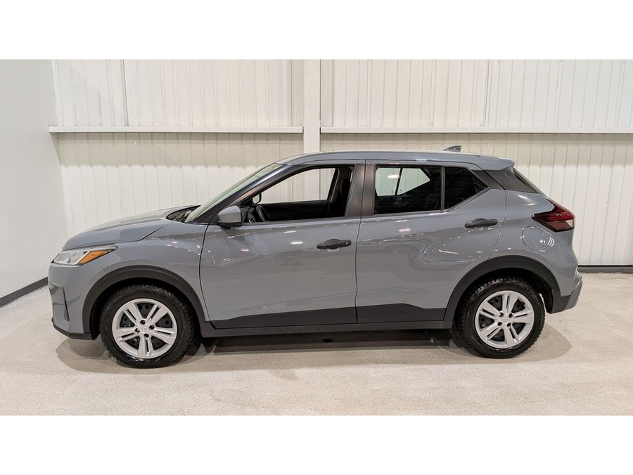 2024 Nissan Kicks Grey