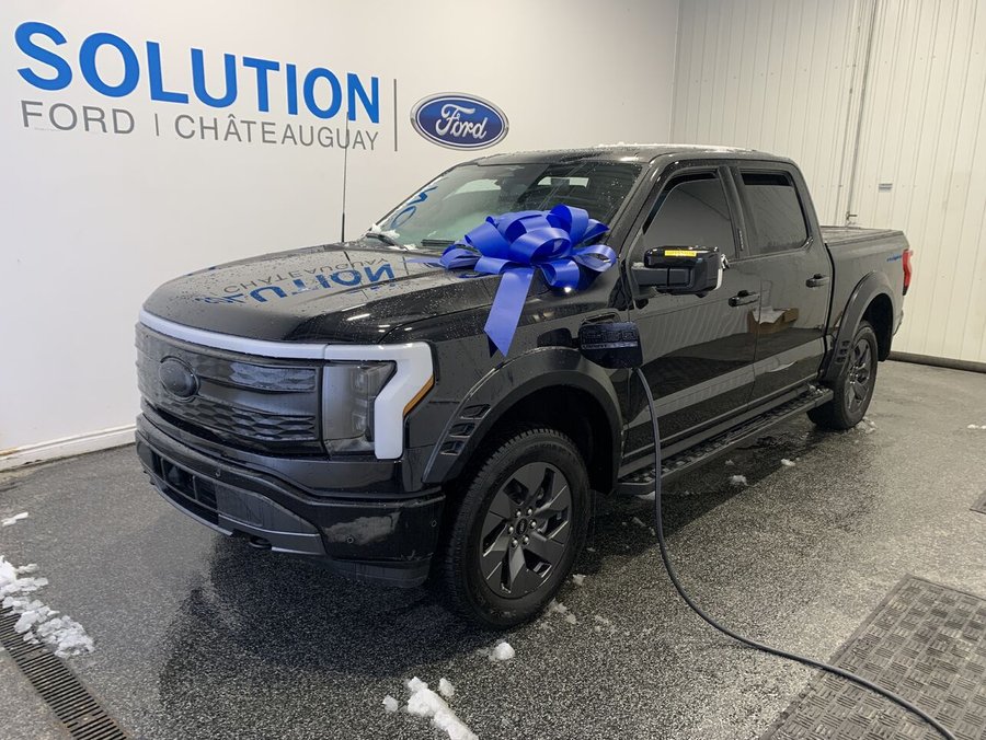 2023 Ford F-150 Lightning LARIAT 2023 Black