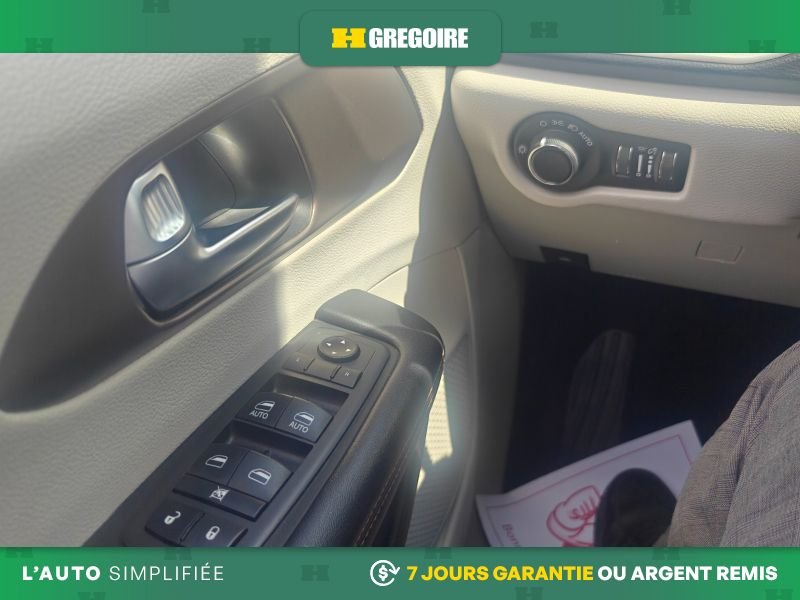 Chrysler Pacifica 2019 Gris Laval - photo #19
