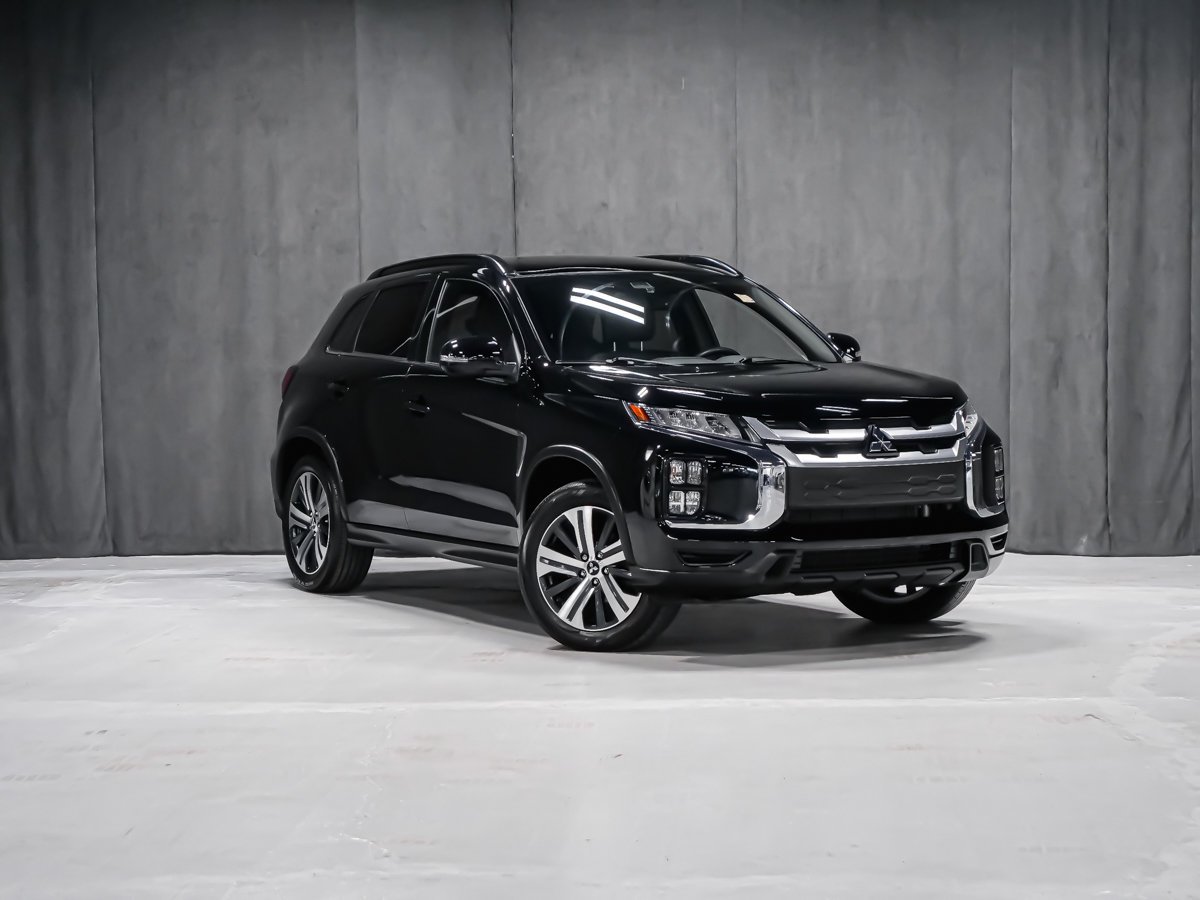 2022 Mitsubishi RVR 2.4L GT AWC Black Montreal - photo #1