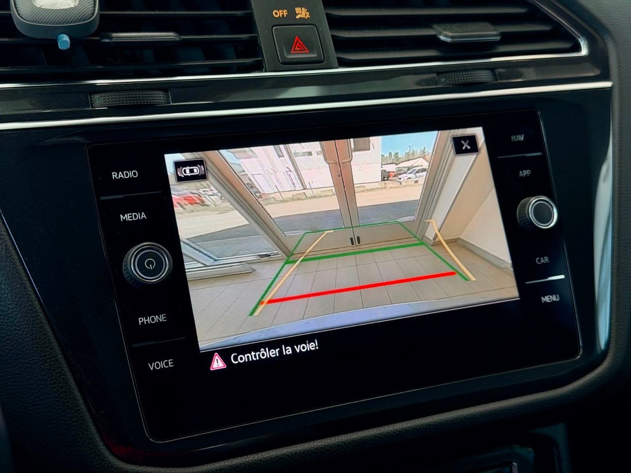 Volkswagen Tiguan 2021 Gris Notre-Dame-des-Prairies - photo #18