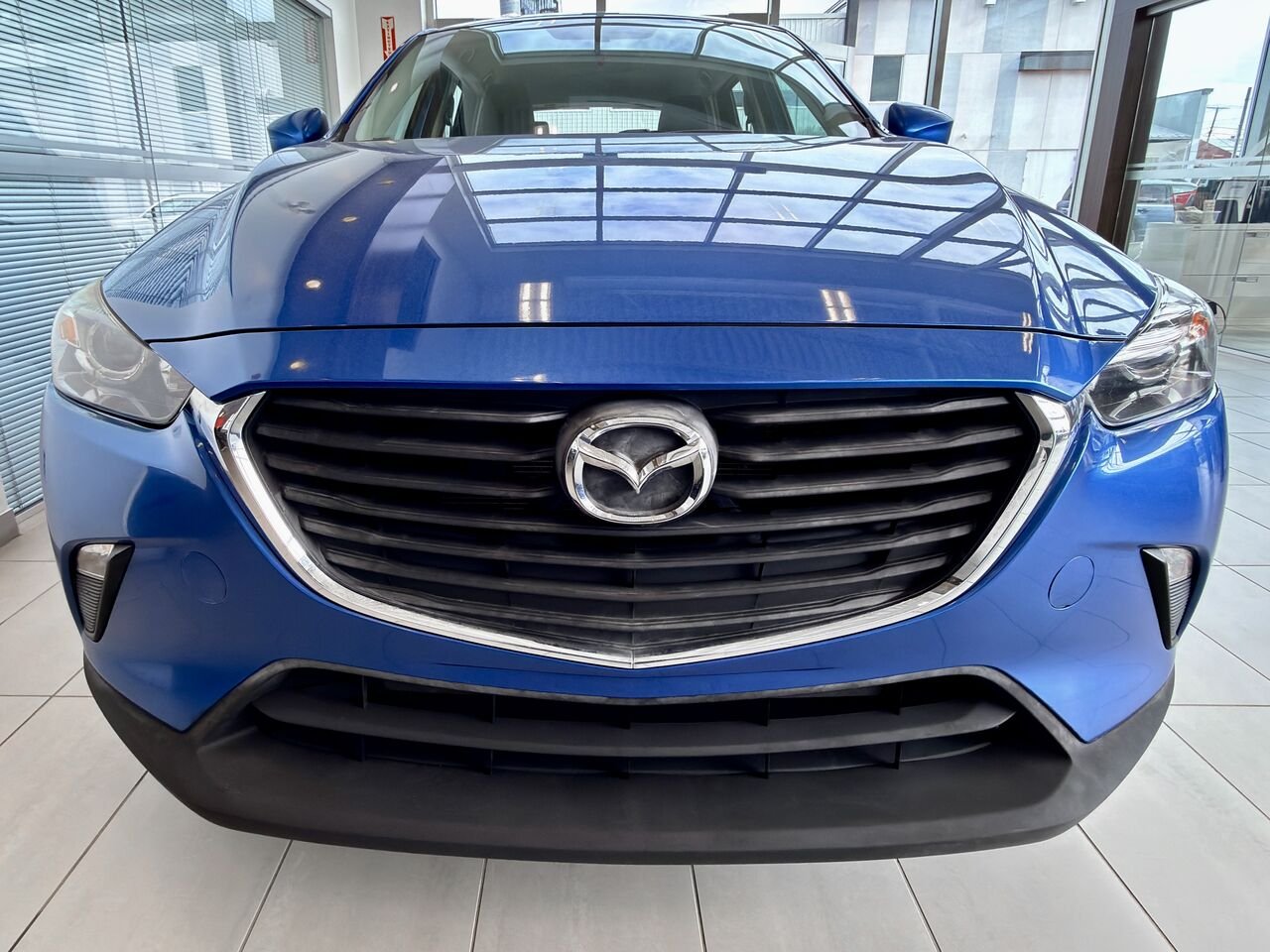2017 Mazda CX-3 Blue Notre-Dame-des-Prairies - photo #4