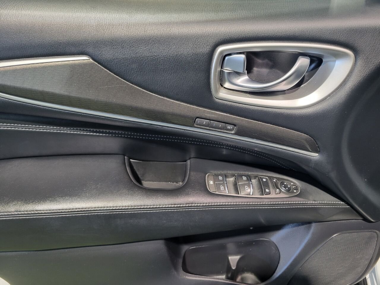 2017 INFINITI QX60 White  - photo #10
