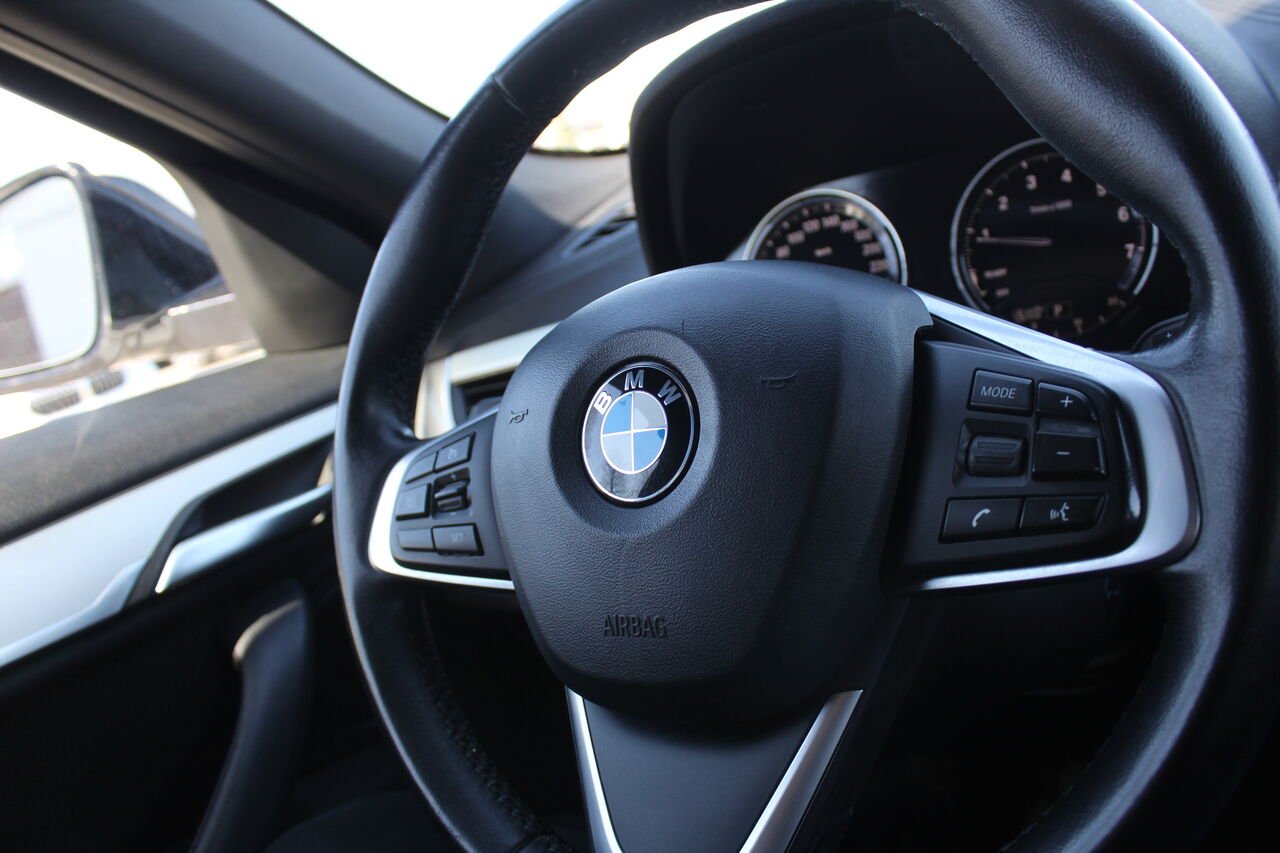 BMW X2 VIN: WBXYJ5C35JEF73862 2018 Blanc Sainte-Rose - photo #12