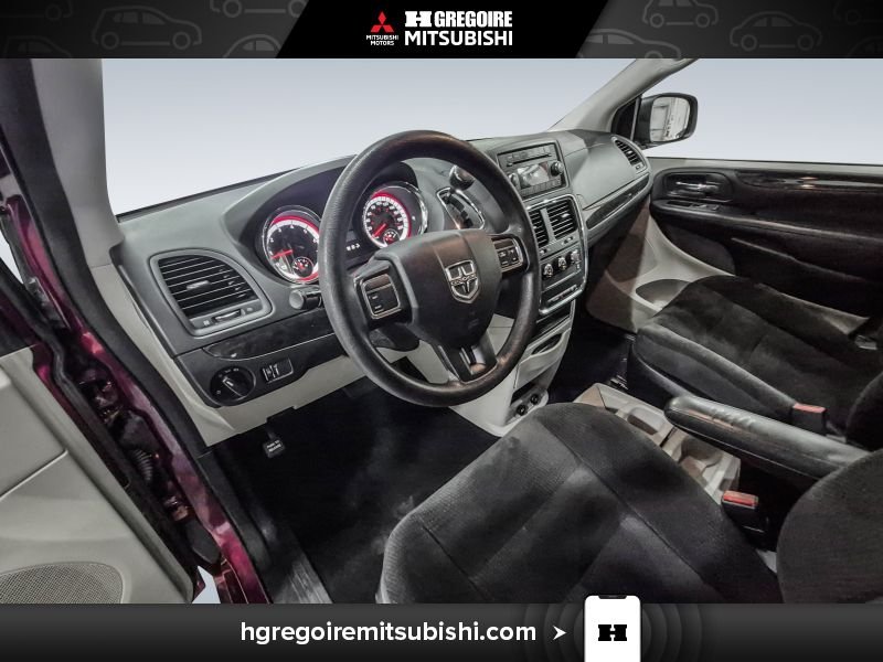 Dodge GR Caravan 2017 Brun Blainville - photo #16