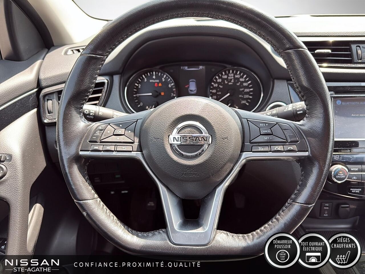 2017 Nissan Qashqai SL 4 portes CVT TI White Saint-Jérôme - photo #9