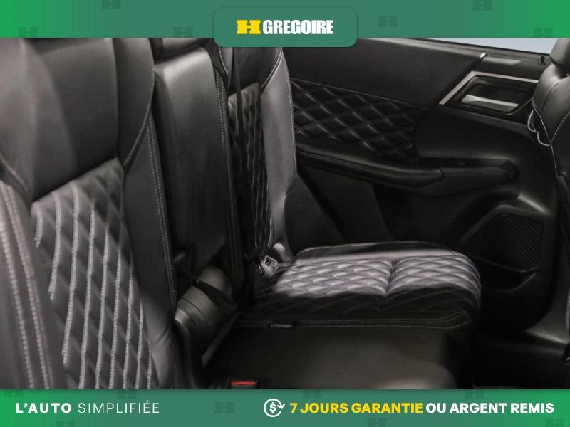 Mitsubishi Outlander 2023 Gris Blainville - photo #30