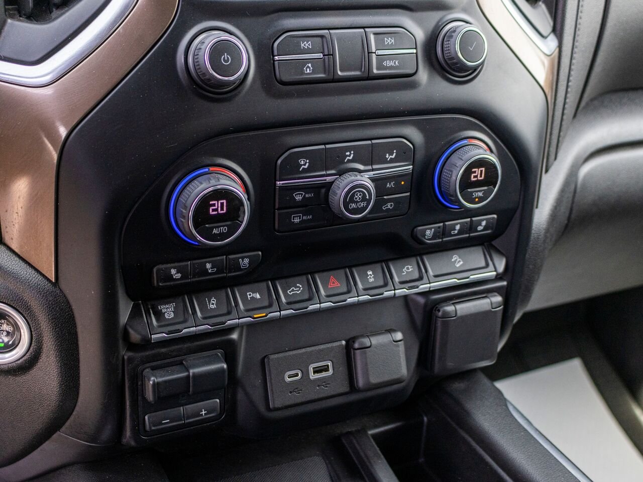 Chevrolet Silverado 2500HD High Country cabine multiplace 4RM 159 po 2022 Blanc Châteauguay - photo #13