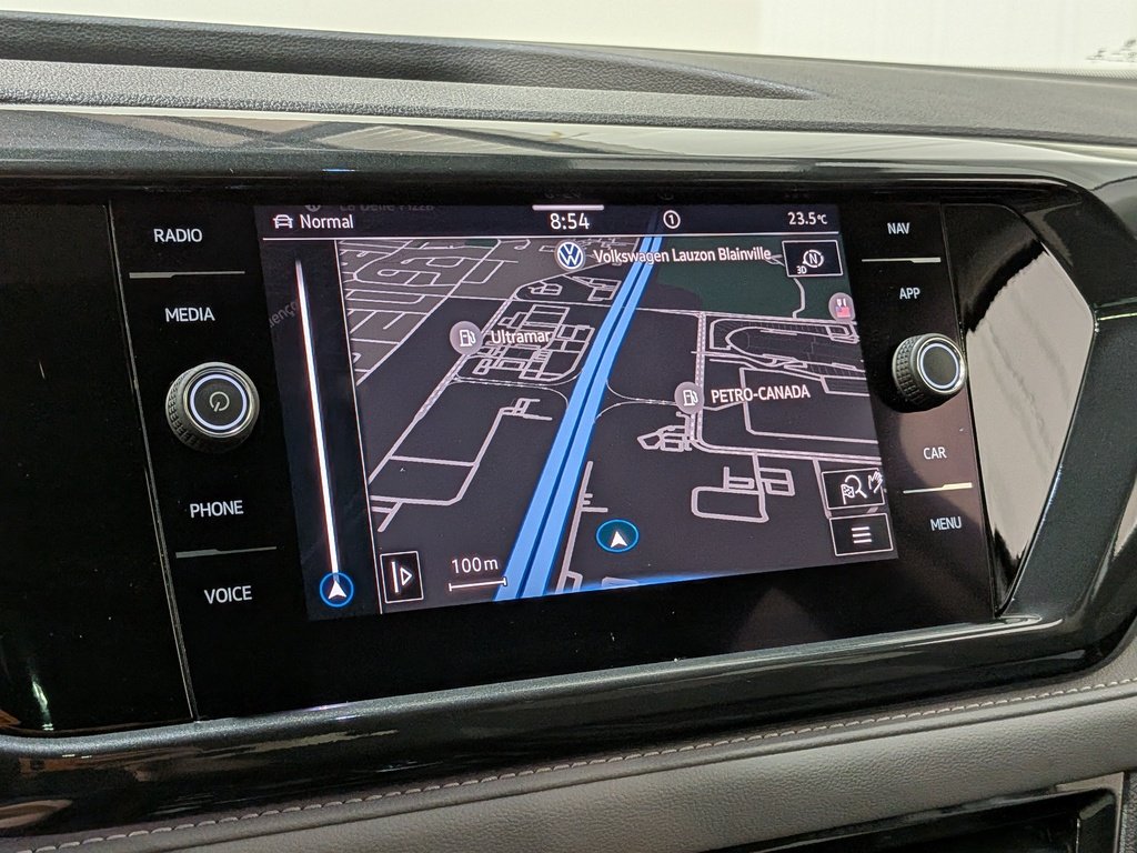 2022 Volkswagen Taos Highline 4MOTION White Val-David - photo #19