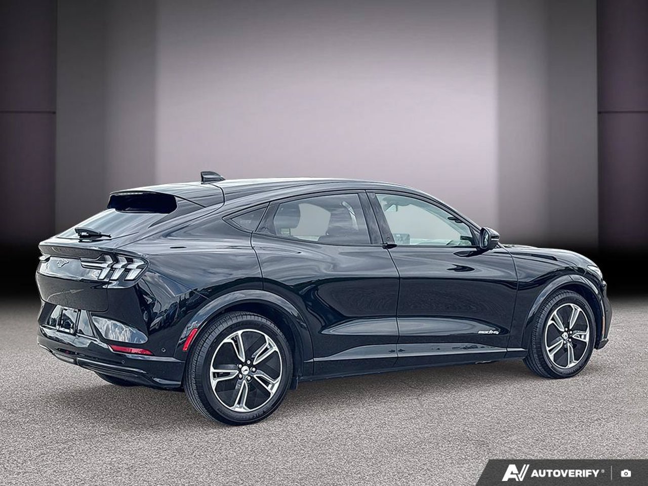 Ford Mustang Mach-E 3FMTK3S54PMA92136 2023 Noir Mirabel - photo #4