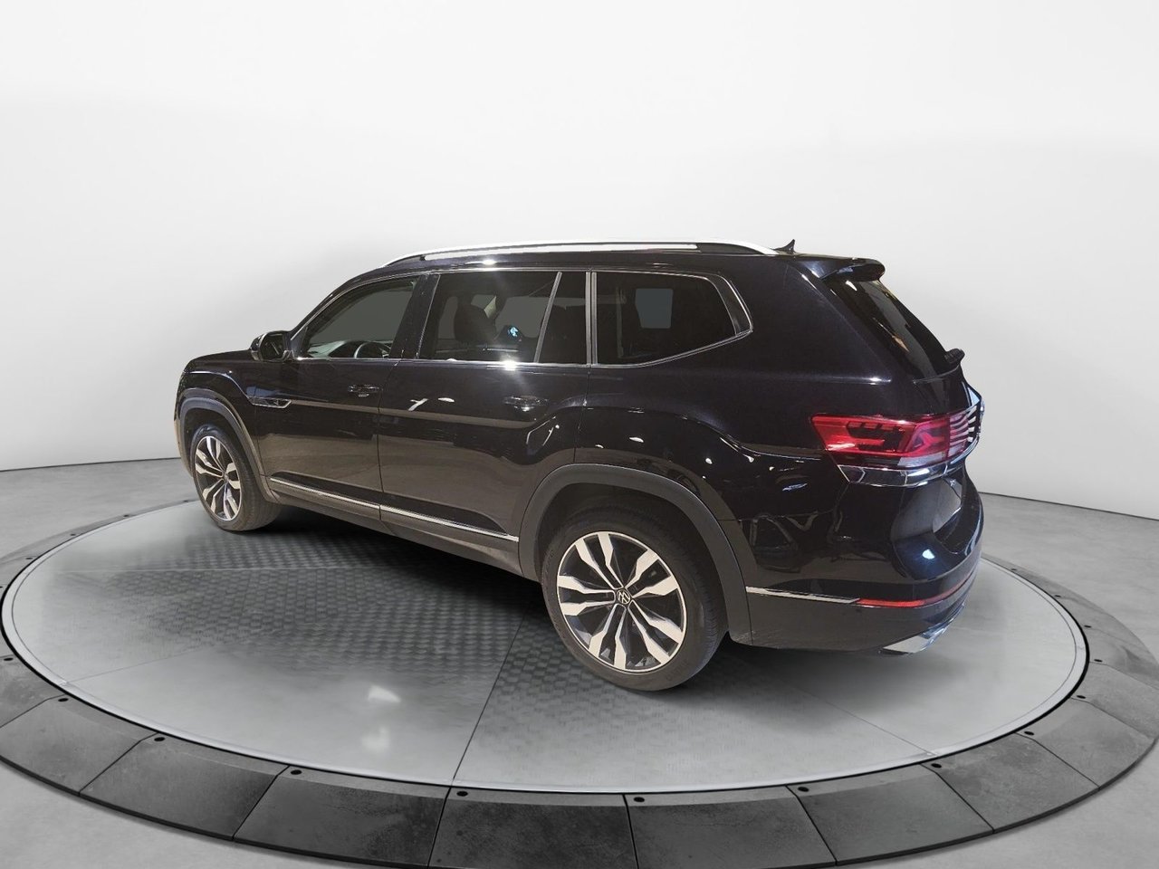 Volkswagen Atlas NIV 1V2FR2CA0NC531025 2022 Noir Chicoutimi - photo #2