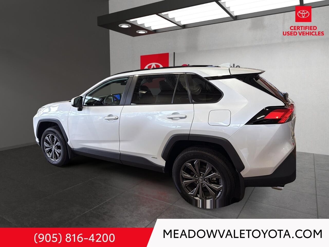 2025 Toyota RAV4 One Owner, Clean Car Fax, Power Sunroof, Power Trunk, Power Seat, Softex Leather Seating Wind Chill Pearl Mississauga - photo #5