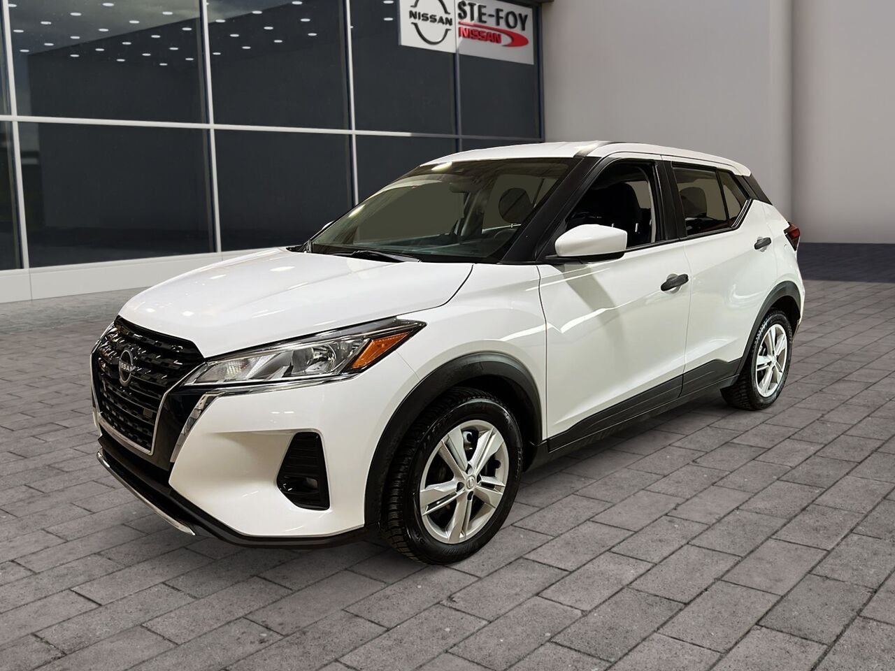 2022 Nissan Kicks S TA White Québec - photo #0