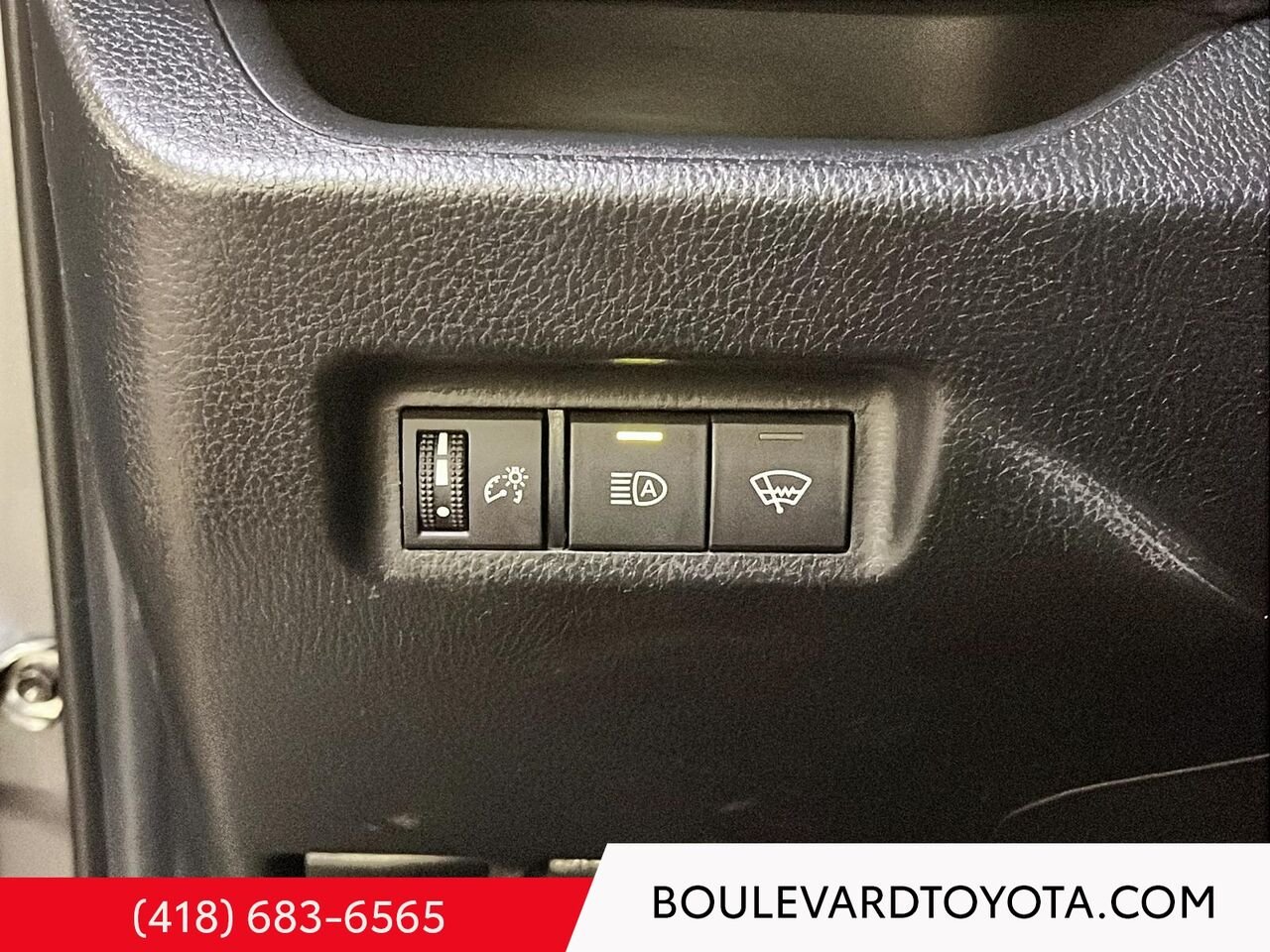 Toyota RAV4 99831B-188 | LE 2019 Gris magnétique métallisé Québec - photo #10