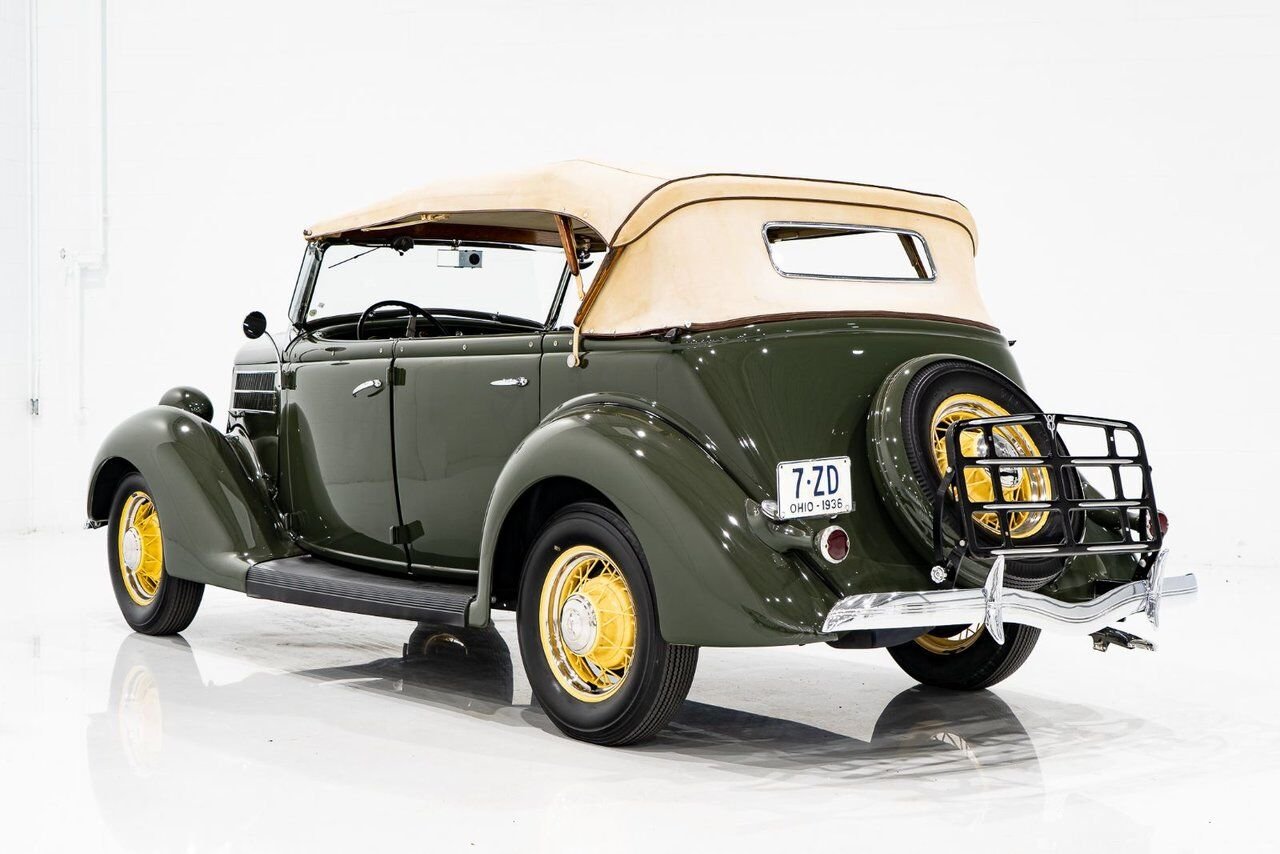 1936 Ford Model 48 Phaeton PRIX EN USD | Beautifully presented in original condition Green Montreal - photo #58