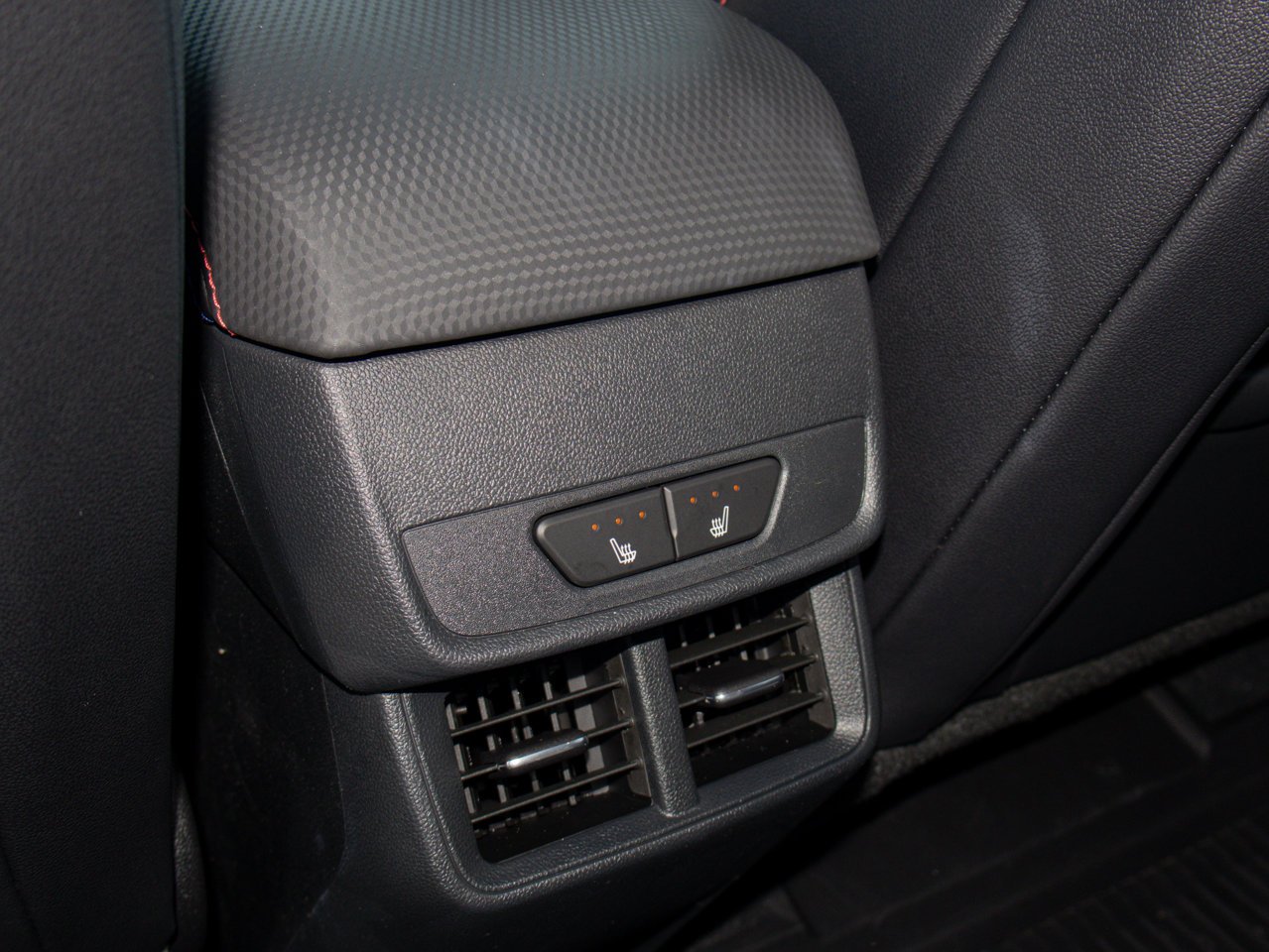 2026 Chevrolet Equinox AWD 4dr RS Grey Sherwood Park - photo #33
