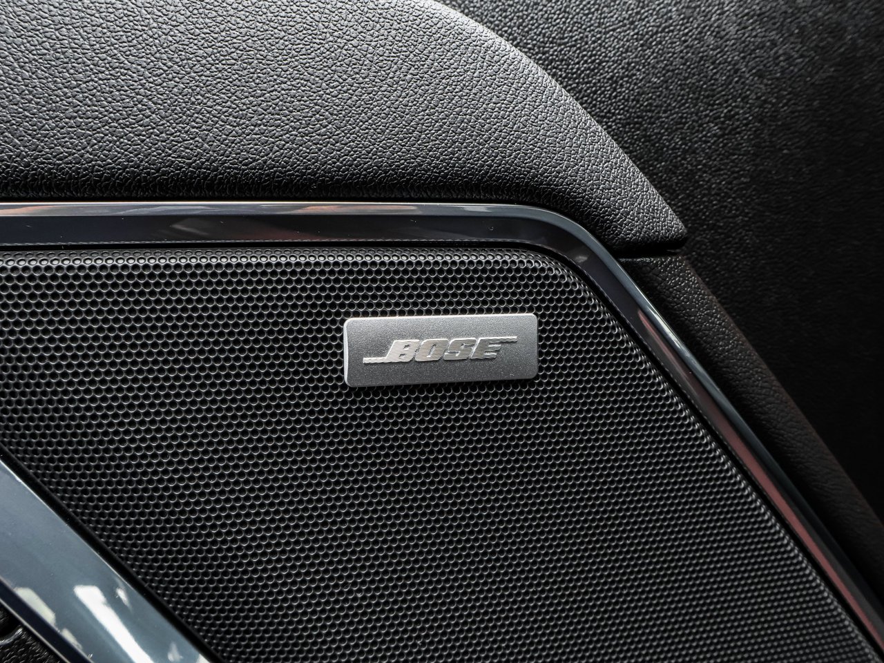 2025 GMC Sierra 1500 4WD Crew Cab 147 Elevation Red Sherwood Park - photo #15