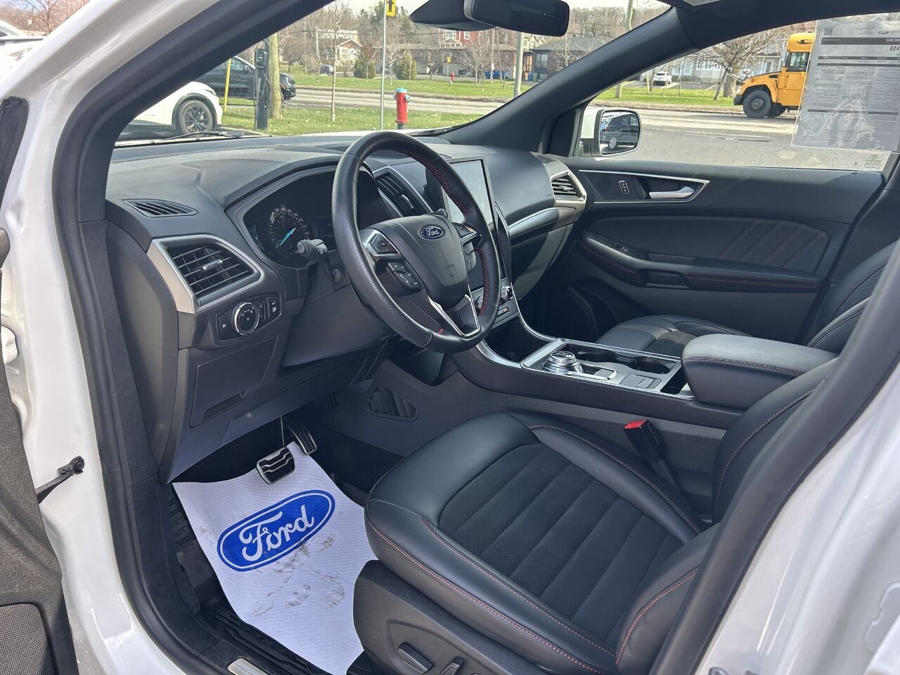 2024 Ford Edge White Montmagny - photo #9