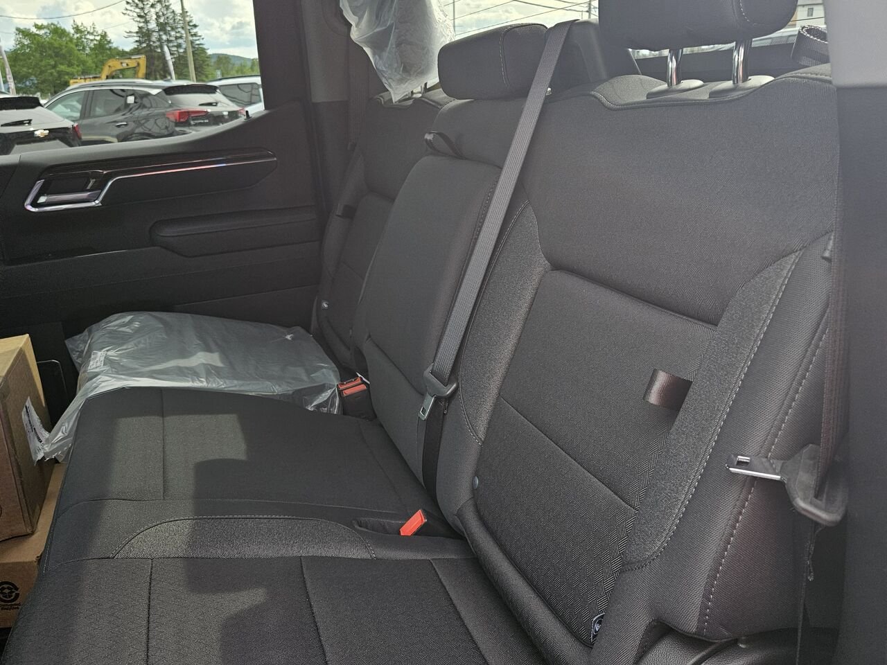 2026 GMC Sierra 1500 Elevation cabine multiplace 4RM 157 po Summit White Thetford Mines - photo #17