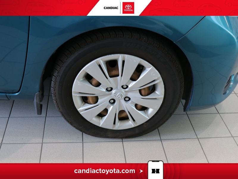 2014 Toyota Yaris Green Saint-Eustache - photo #23