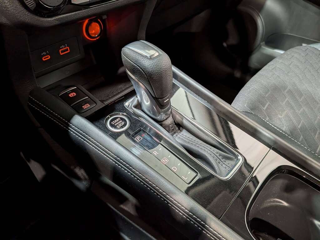 Nissan Kicks SV FWD 2024 Noir Val-David - photo #27