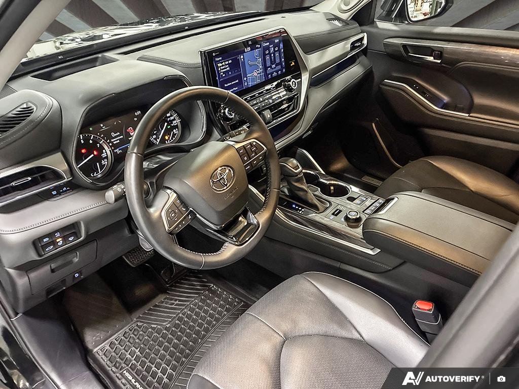 2021 Toyota Highlander 2601587A | Limited Edmonton - photo #12