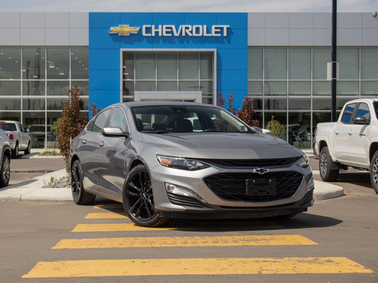 2024 Chevrolet Malibu 4dr Sdn 1LT Grey Sherwood Park - photo #2