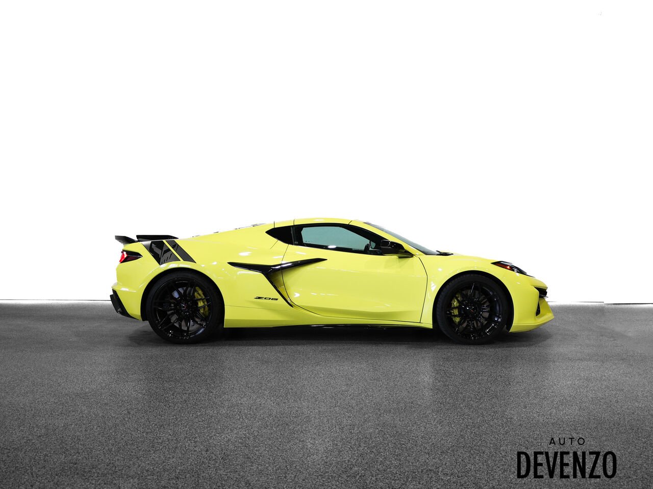 Chevrolet Corvette 2024 Jaune Saint-Eustache - photo #3