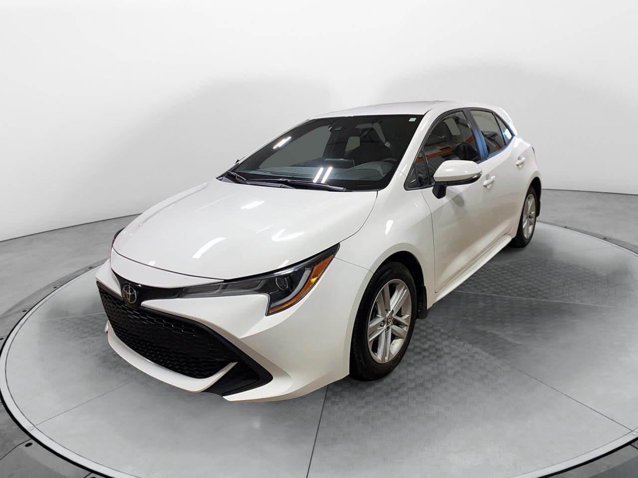 Toyota Corolla Hatchback NIV JTNK4MBE2N3153672 2022 Blanc Chicoutimi - photo #0