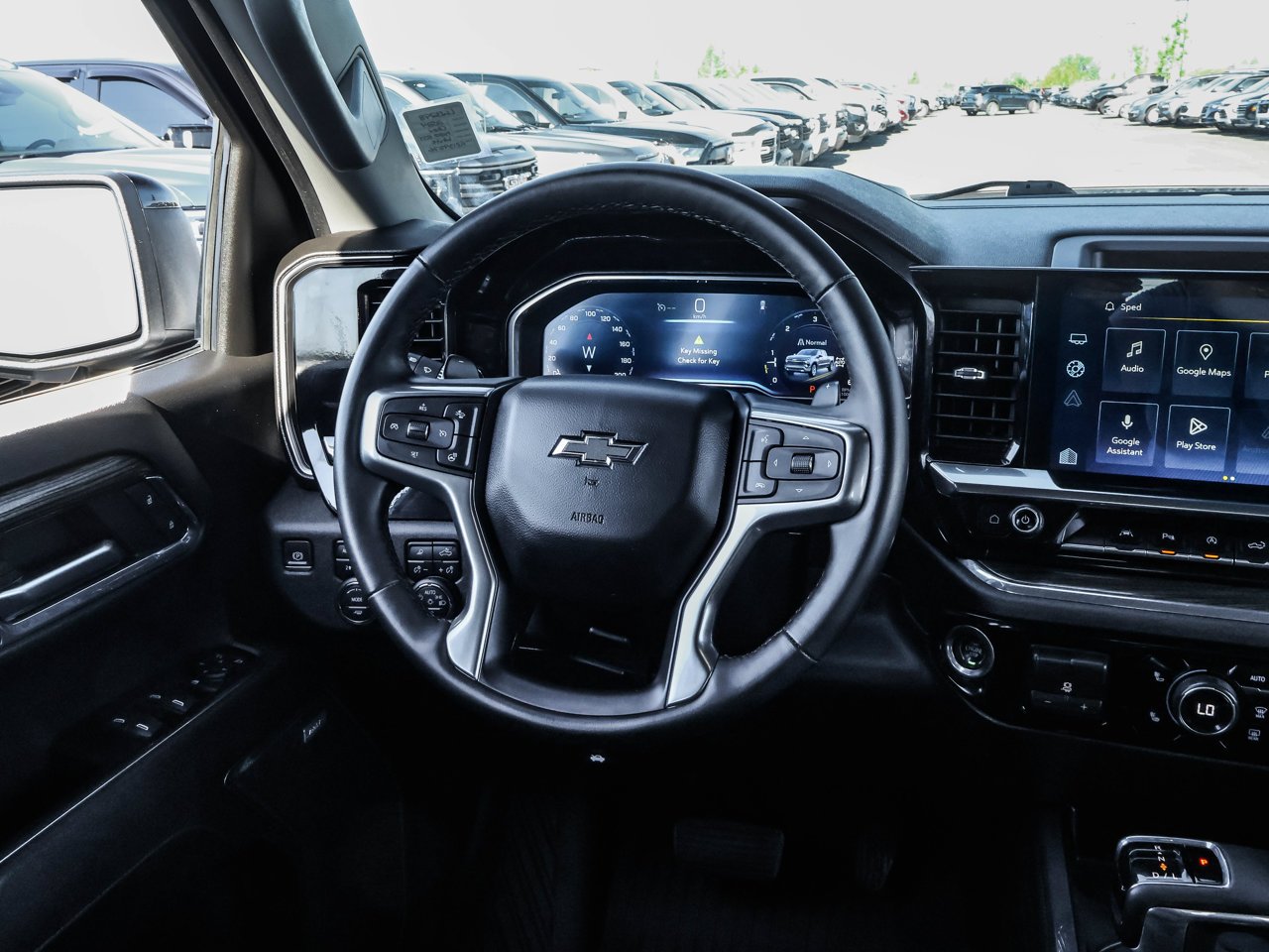 2024 Chevrolet Silverado 1500 4WD Crew Cab 147 RST White Sherwood Park - photo #17